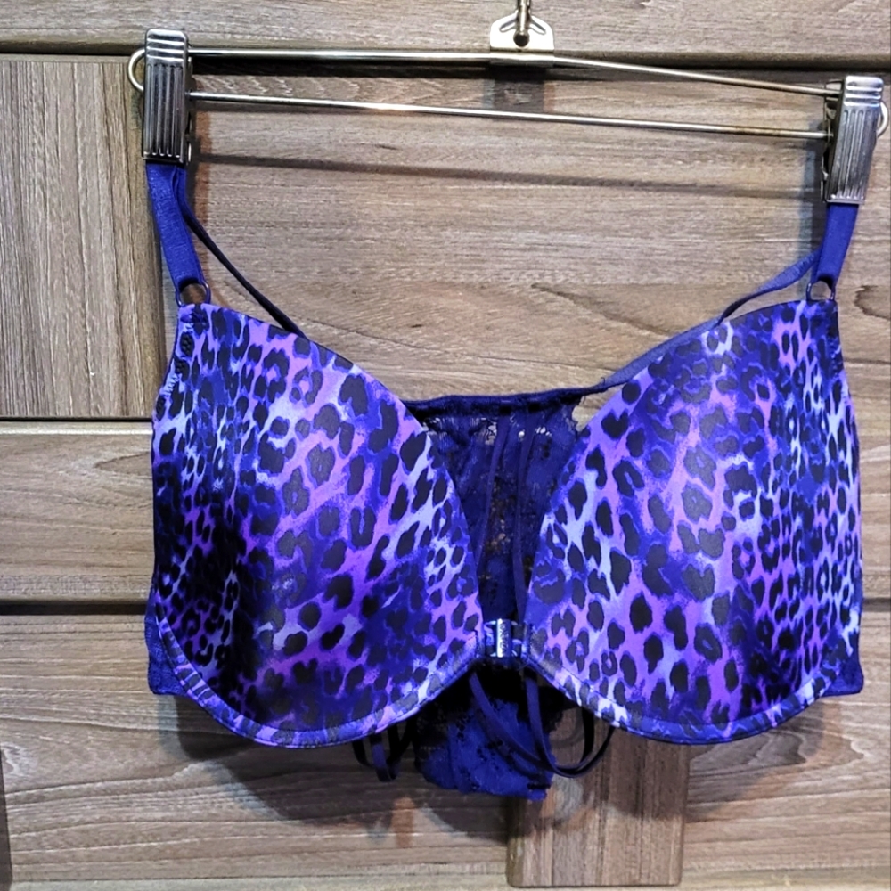 NWOT Lasenza front close bra